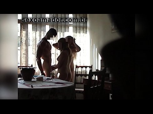 ❤️ Tình dục bạn bè mời một người đàn ông khổng lồ và một ba người với anh ta ❤  Fucking video  ở% vi.tuberxxx.ru%