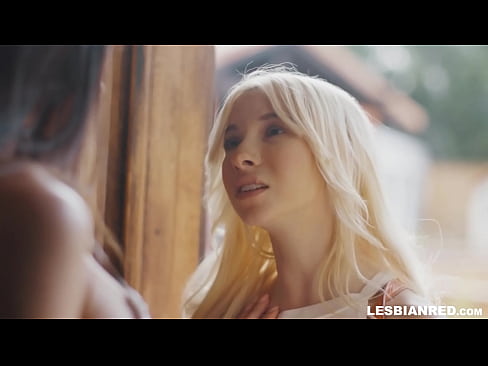 ❤️ Cô gái về nhà một vài tháng sau đó và ăn sạch âm hộ của mẹ kế ❤  Fucking video  ở% vi.tuberxxx.ru%