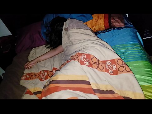 ❤️ Stepson mắng mẹ kế trẻ của mình trong khi bà ngủ. ❤  Fucking video  ở% vi.tuberxxx.ru%